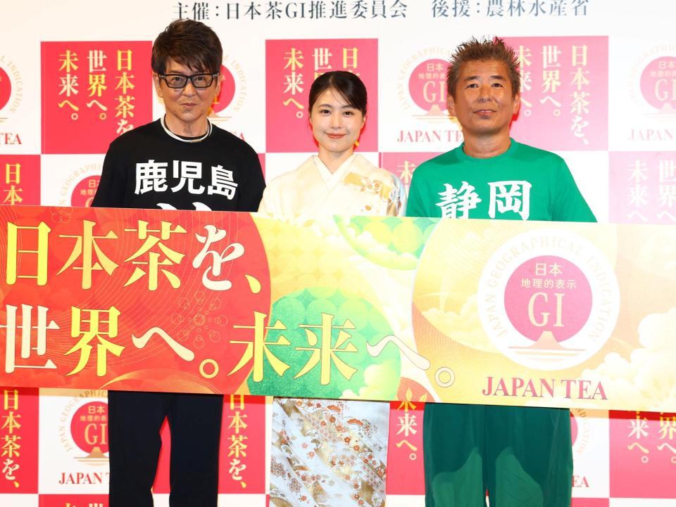 発表会に登壇した（左から）哀川翔、有村架純、勝俣州和（撮影・石井剣太郎）