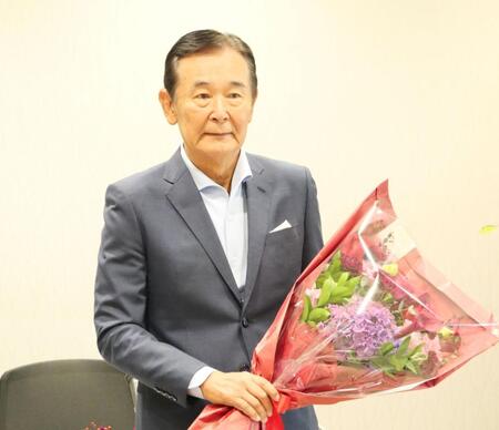会見に出席した都倉俊一氏