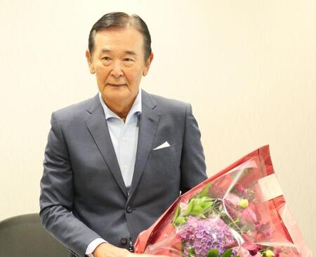 会見に出席した都倉俊一氏