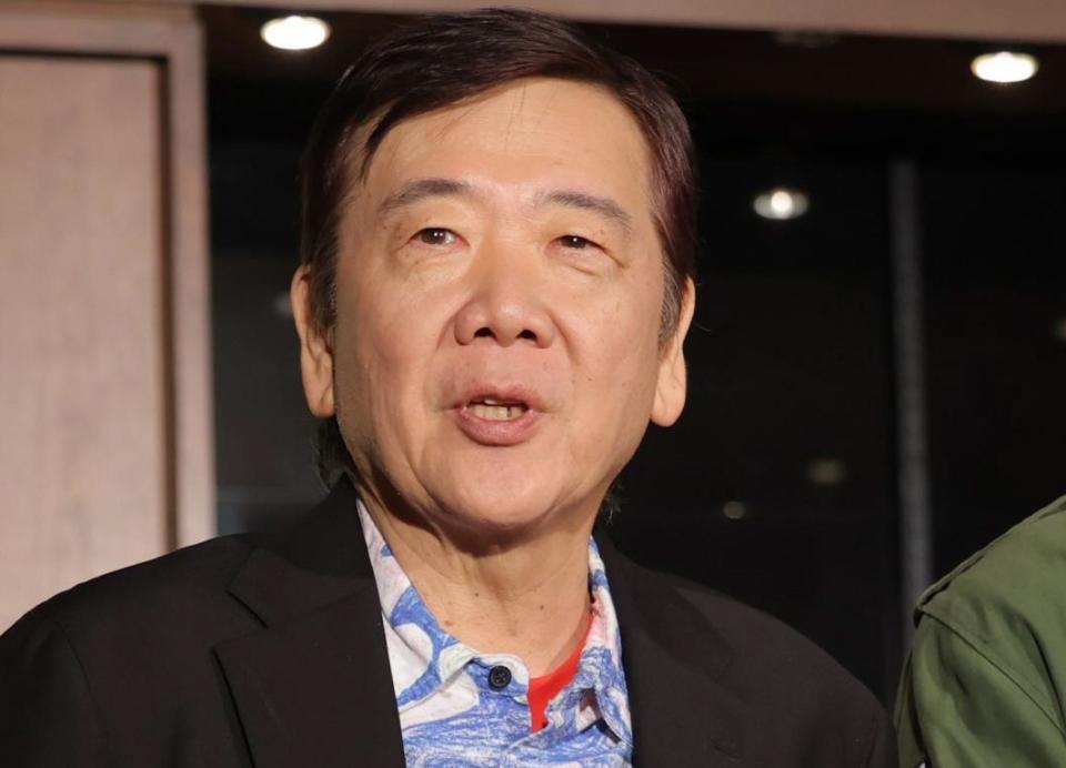 鴻上尚史氏