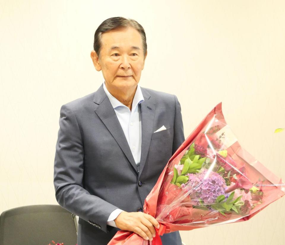 会見に出席した都倉俊一氏