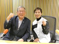 取材に応じた徳光和夫（左）、高田みづえさん＝東京・ニッポン放送本社