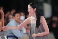 ファンと交流する長澤まさみ（撮影・棚橋慶太）