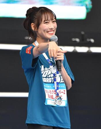 ステージに登壇した高城れに（撮影・千葉大輝）
