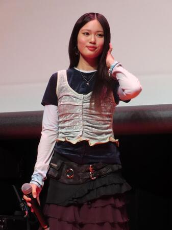 主題歌を担当した映画のイベントに出席したａｏ