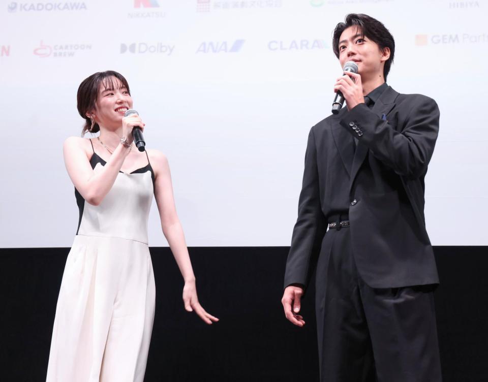 トークでもりあがる永野芽郁と伊藤健太郎（撮影・金田祐二）