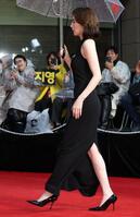 「第３９回東京国際映画祭」レッドカーペットに登場した知英＝東京ミッドタウン日比谷（撮影・伊藤笙子）