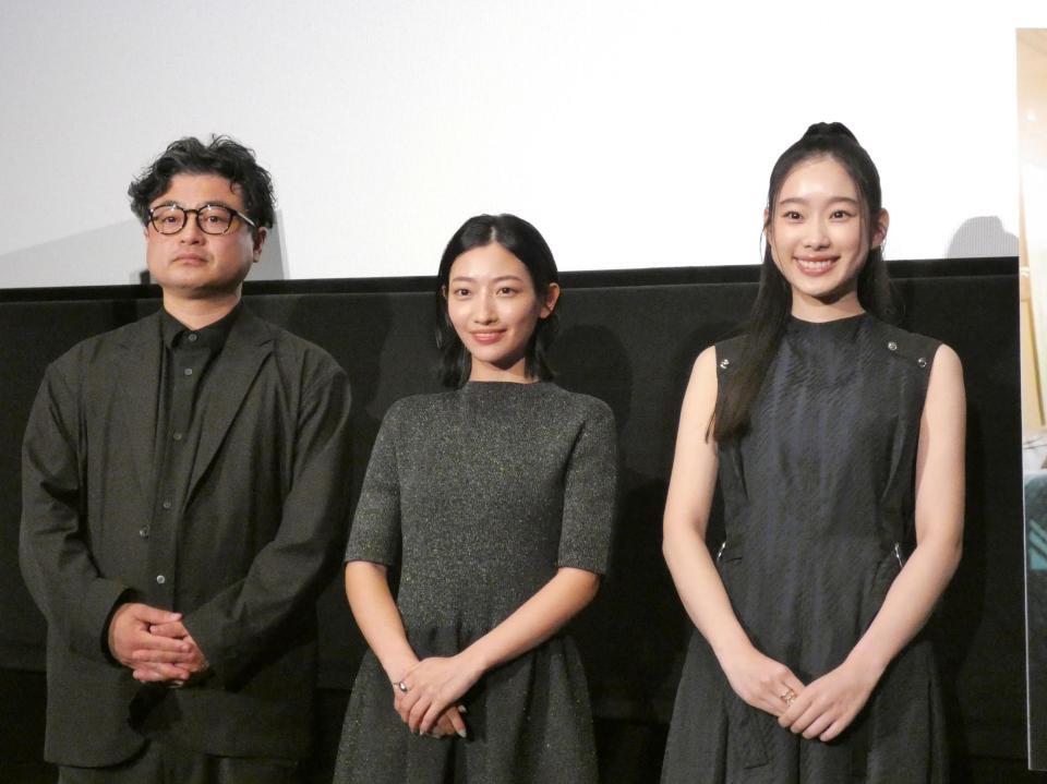 イベントに出席した（左から）まつむらしんご監督、川島鈴遥、倉沢杏菜