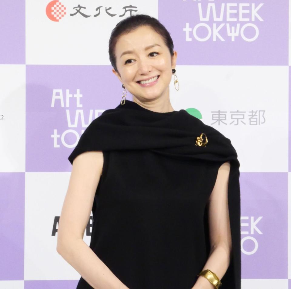 イベントに出席した鈴木京香
