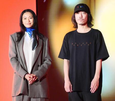 榮倉奈々（左）とＹＯＳＨＩＲＯＴＴＥＮ氏