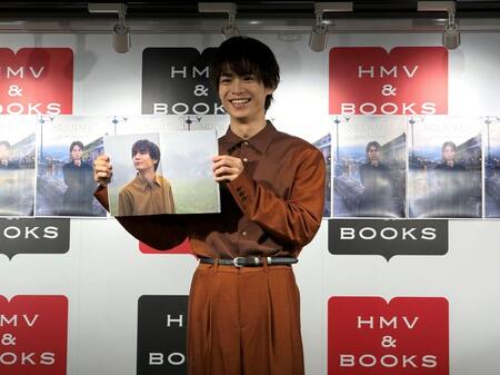 写真集発売イベントを行った溝口琢矢