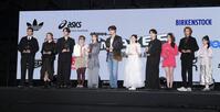 受賞した（左から）中田圭祐、王林、三浦翔平、南なつ、立花琴未、Ｋ、桜田ひより、吉田仁人、久間田琳加、窪塚愛流、梶原叶渚（撮影・千葉大輝）