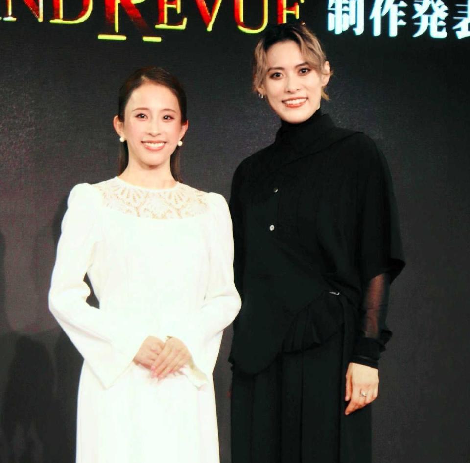 千咲えみ（左）と翼和希