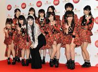 紅白リハに登場したＡＫＢ４８と引田天功＝東京・ＮＨＫホール（撮影・佐々木彰尚）