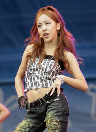 板野友美ＡＫＢメモリアル　２０１１年