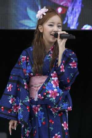 板野友美ＡＫＢメモリアル　２０１１年