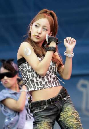 板野友美ＡＫＢメモリアル　２０１１年