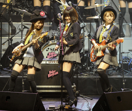 前田敦子ＡＫＢ４８メモリアル　３