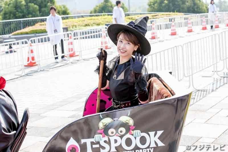 セクシー＆キュートな魔女に扮した加藤綾子アナウンサー（Ｃ）フジテレビ