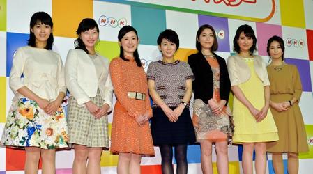 クローズアップ現代＋（プラス）のキャスターを務める（左から）久保田祐佳、小郷知子、松村正代、伊東敏恵、鎌倉千秋、井上あさひ、杉浦友紀＝東京都渋谷区のＮＨＫ