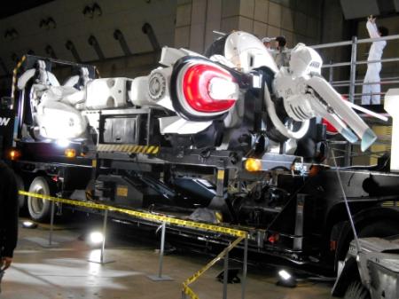 映画「ＴＨＥ　ＮＥＸＴ　ＧＥＮＥＲＡＴＩＯＮ　パトレイバー」の撮影で使われた全長８メートルのロボット＝東京ビッグサイト
