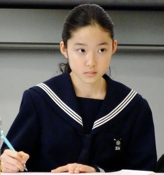 藤野涼子 模擬裁判でみごとに裁判員役 シネマバックナンバー デイリースポーツ Online