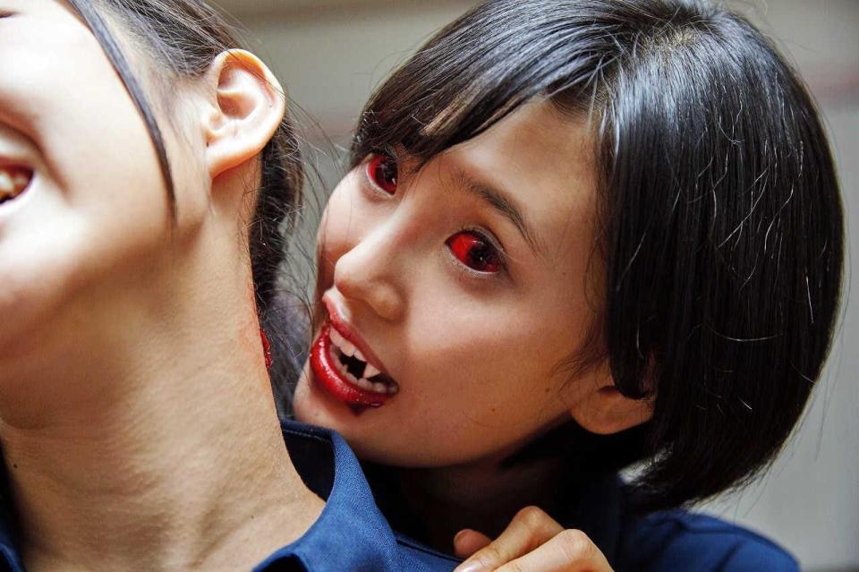 　赤目と鋭いキバで“変身”した兒玉遥