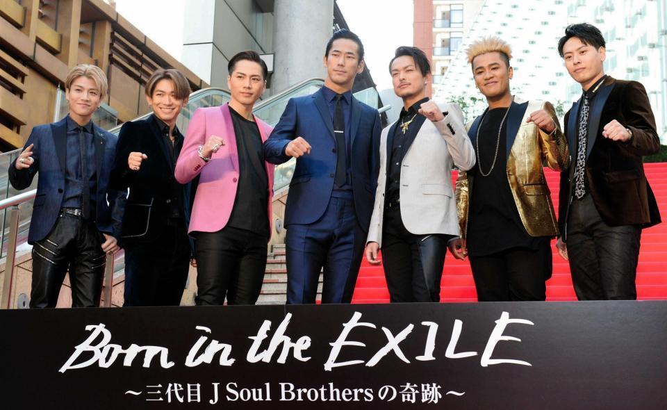 　三代目Ｊ　Ｓｏｕｌ　Ｂｒｏｔｈｅｒｓの（左から）岩田剛典、ＮＡＯＴＯ、登坂広臣、小林直己、今市隆二、ＥＬＬＹ、山下健二郎＝東京・六本木（撮影・村中拓久）