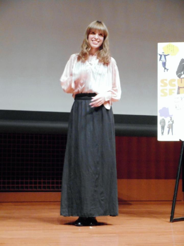 映画「これが私の人生設計」試写会でトークショーを行ったＩＶＡＮ＝東京・九段のイタリア文化会館