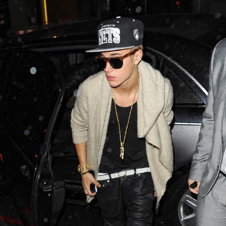 友人が秘密を漏らした場合は約５億円の賠償金を求めて訴訟を起こすことを決めたジャスティン・ビーバー