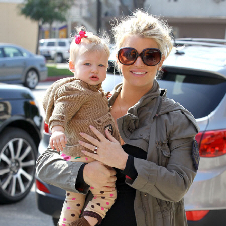 娘がモデル契約とウワサされているジェシカ・シンプゾン