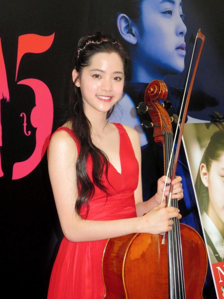 欧陽菲菲の姪Nanaは15歳の美少女/海外スターバック