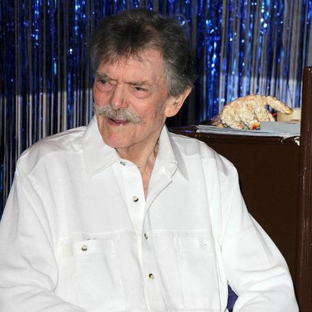 亡くなったバーナード・フォックス