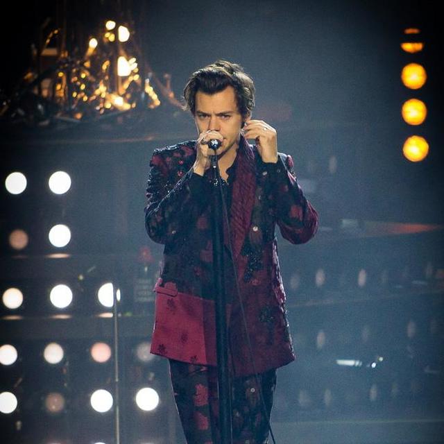 ハリー スタイルズ ライブ中にファンの同性愛のカミングアウトを手助け 海外スターバックナンバー 芸能 デイリースポーツ Online