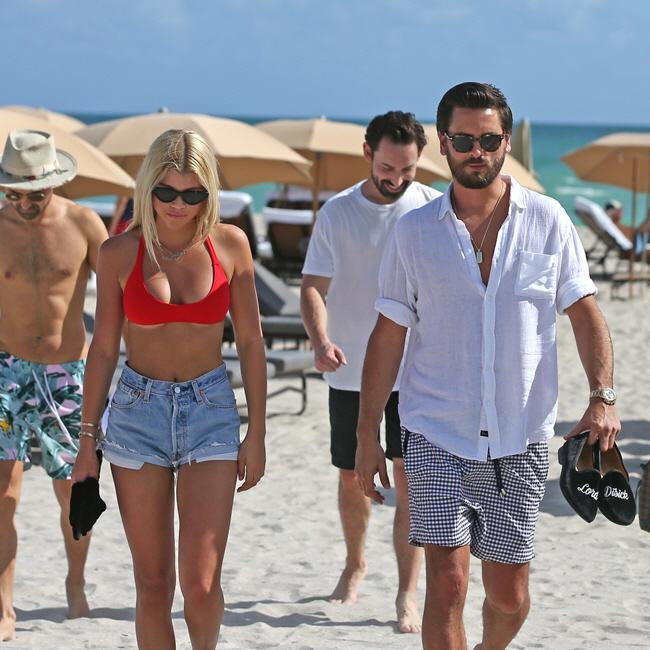 ソフィア・リッチー、スコット・ディシック