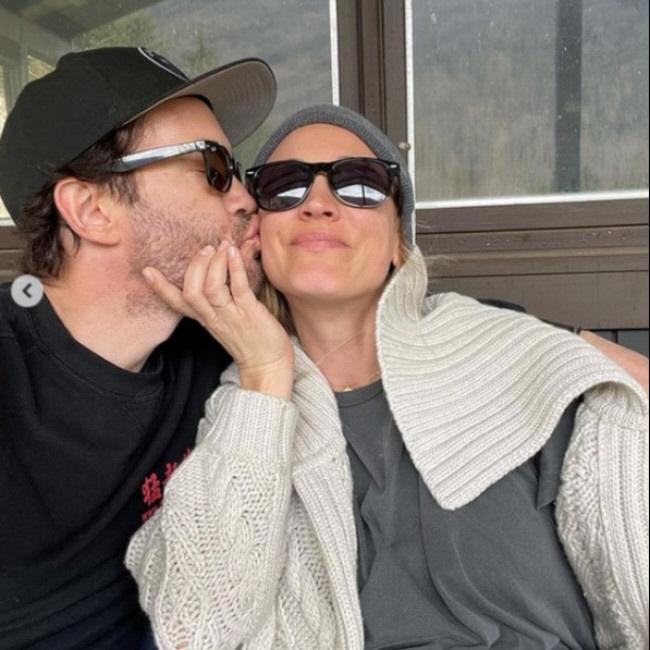 ２度目の結婚も離婚申請中の女優 イケメン俳優と交際中 キス写真をインスタで公開 海外スターバックナンバー 芸能 デイリースポーツ Online