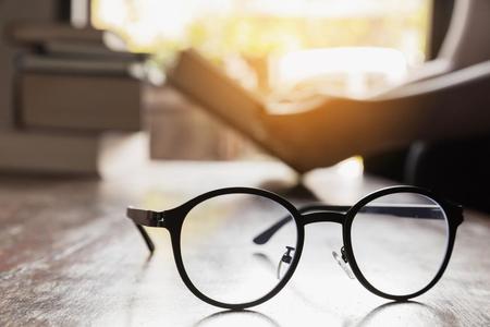 　英眼鏡チェーンが眼鏡を宇宙へ打ち上げ※写真はイメージです(JD8／stock.adobe.com)