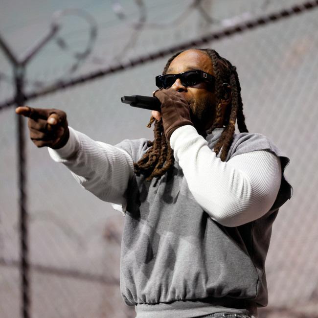 　タイ・ダラー・サイン