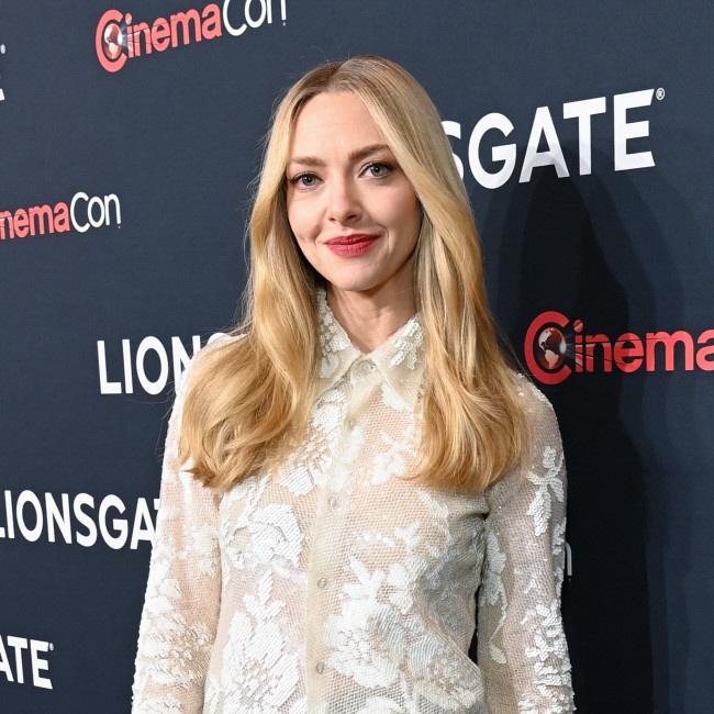 　アマンダ・サイフリッド