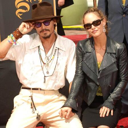 ジョニー・デップ（左）