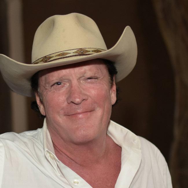 　マイケル・マドセン