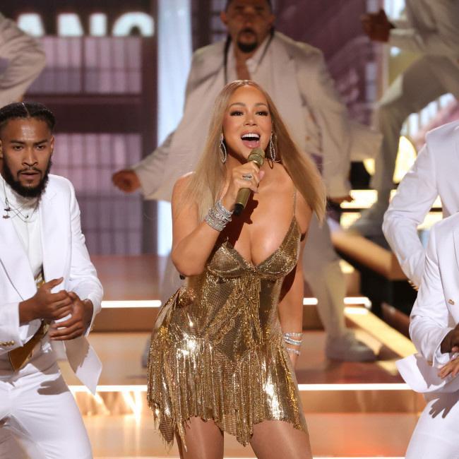 　マライア・キャリー