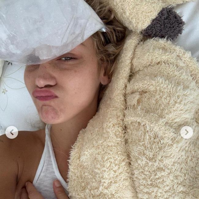 　ベラ・ハディッド