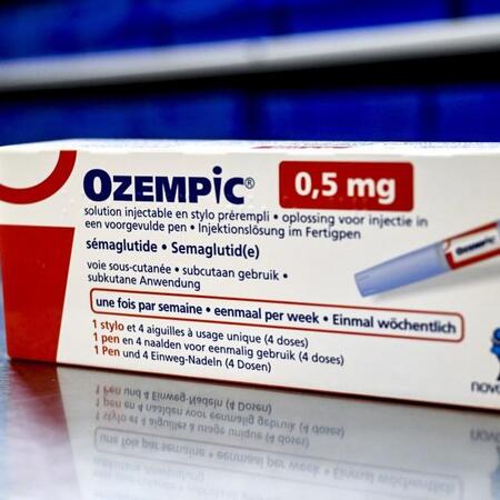 イギリスで肥満治療薬服用者にクリスマスの飲酒を控える注意喚起