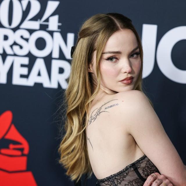 ダミアーノ・ダヴィドと婚約したダヴ・キャメロン