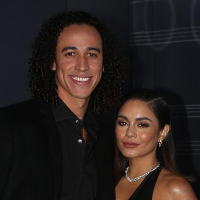 第2子が女児であることが判明したコール・タッカーとヴァネッサ・ハジェンズ