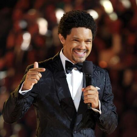 トランプ米大統領が避難したグラミー賞で司会を務めたトレバー・ノア