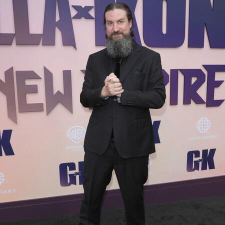 アダム・ウィンガード監督