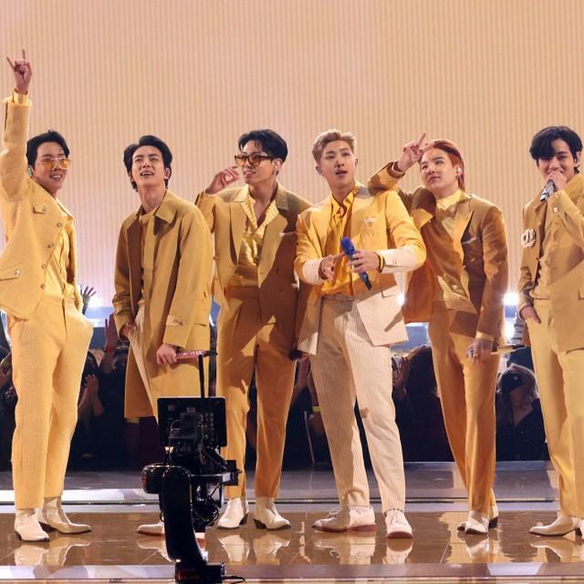 人気番組に２夜連続で出演するＢＴＳ