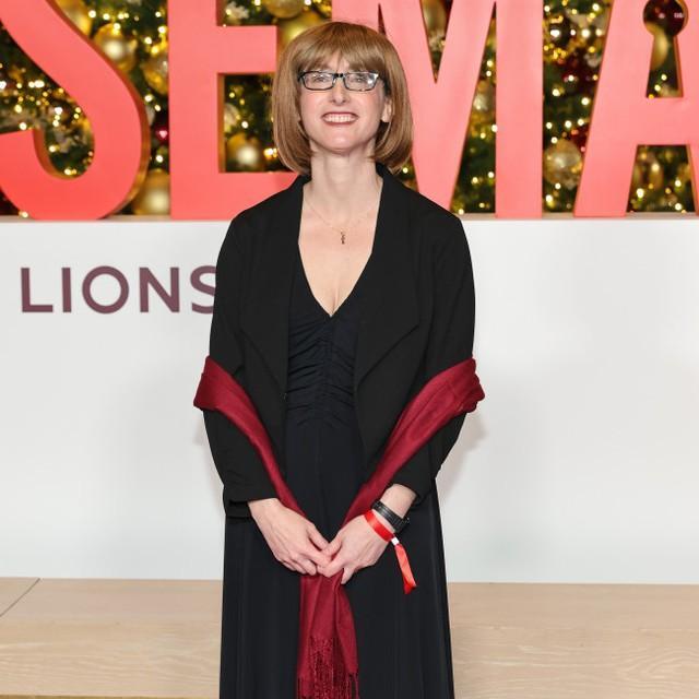 医師であることを公表したフリーダ・マクファデン氏